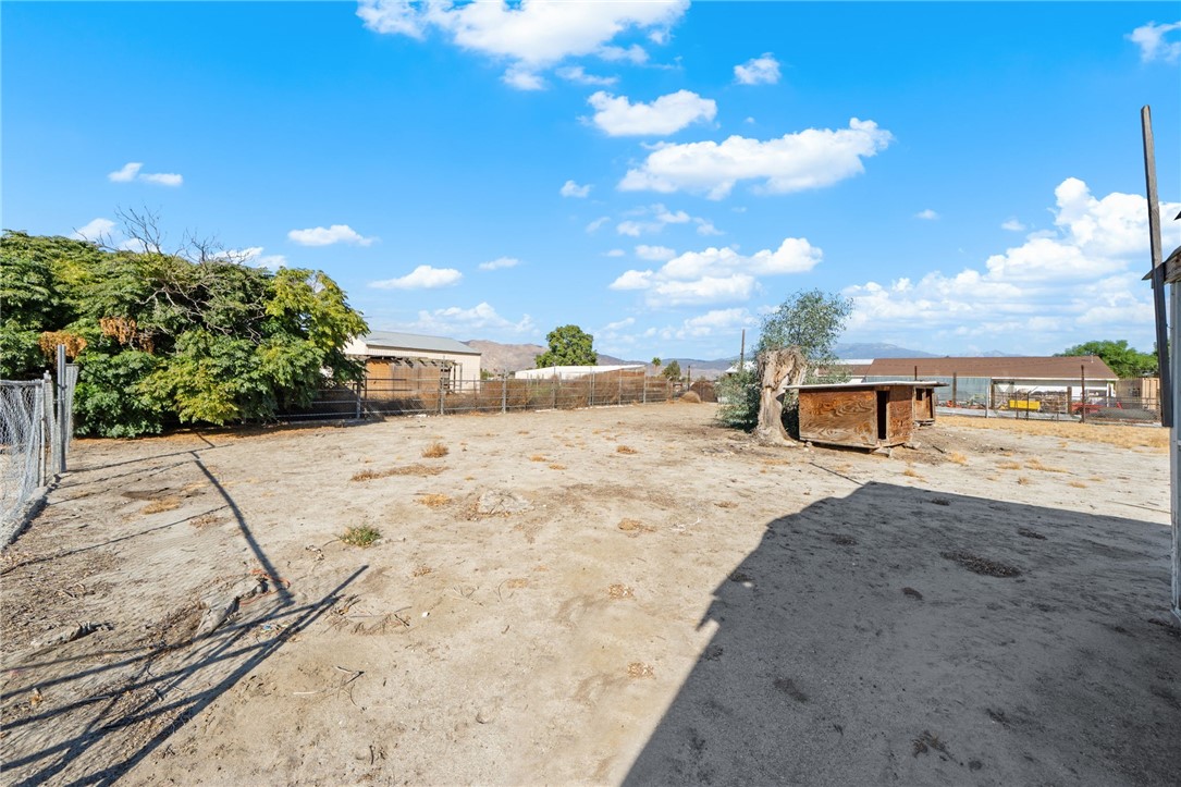 1330 Eaton Property Photo 38