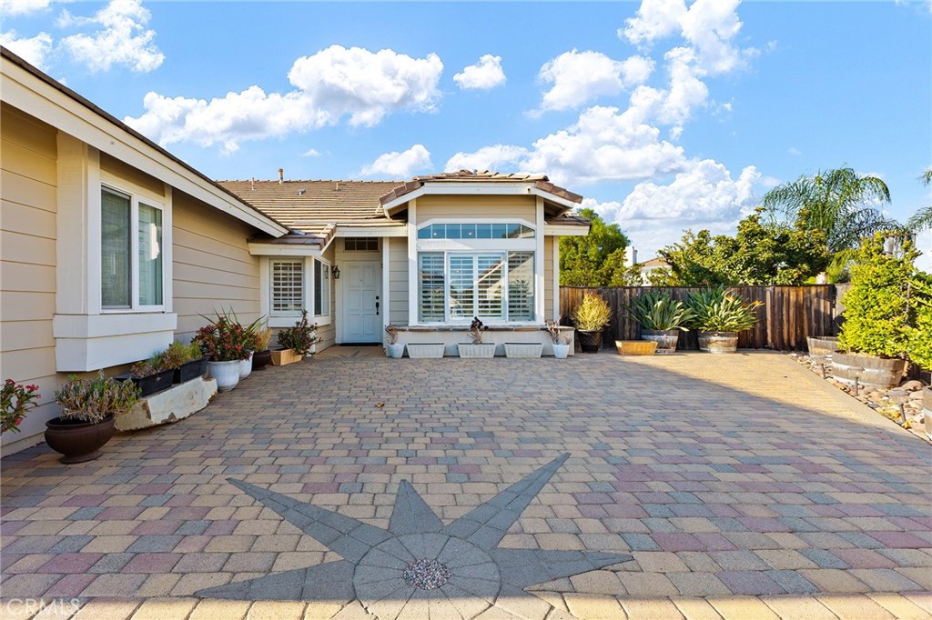 25586 Corte Colina Property Photo 5