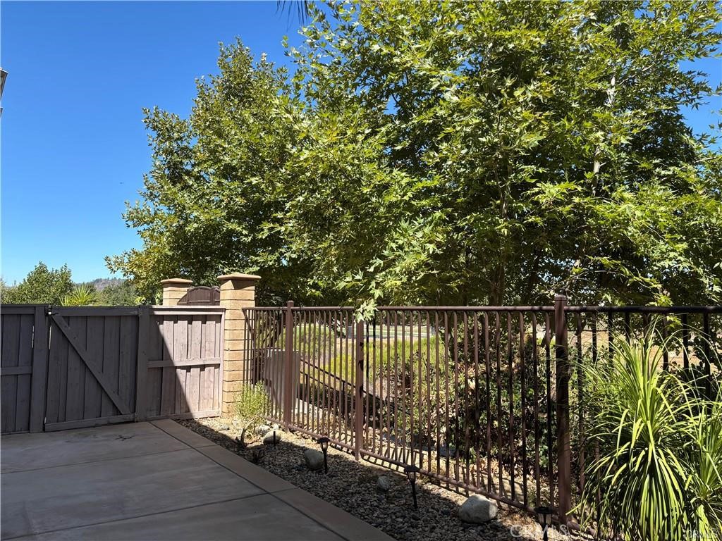 31124 Strawberry Tree Property Photo 16