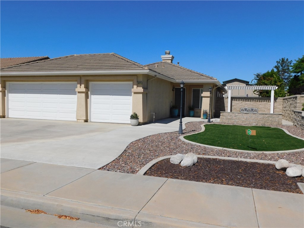 36975 Red Oak Property Photo 3