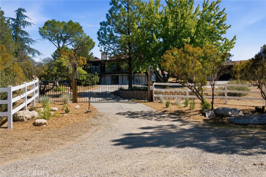 38080 Ribbonwood Lane Property Photo 6