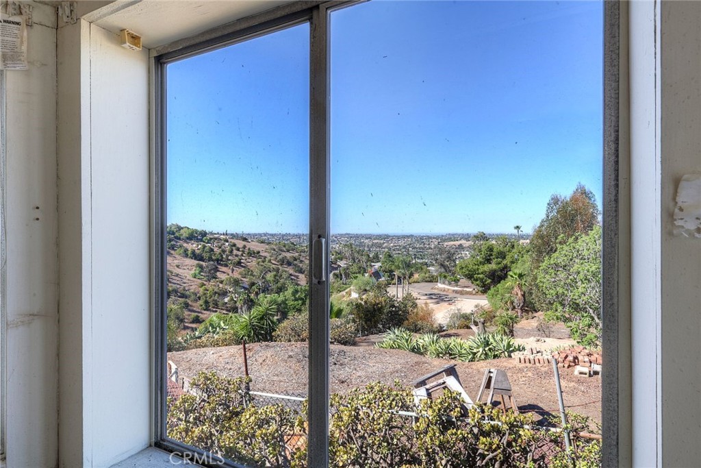 9377 Crest Property Photo 11