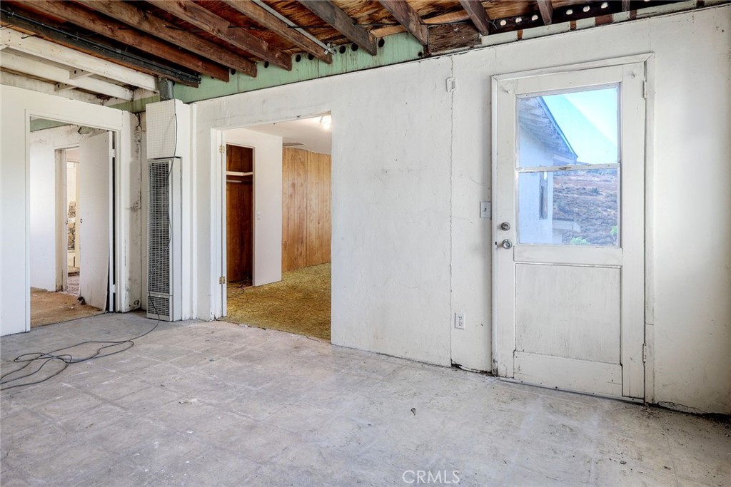 9377 Crest Property Photo 13