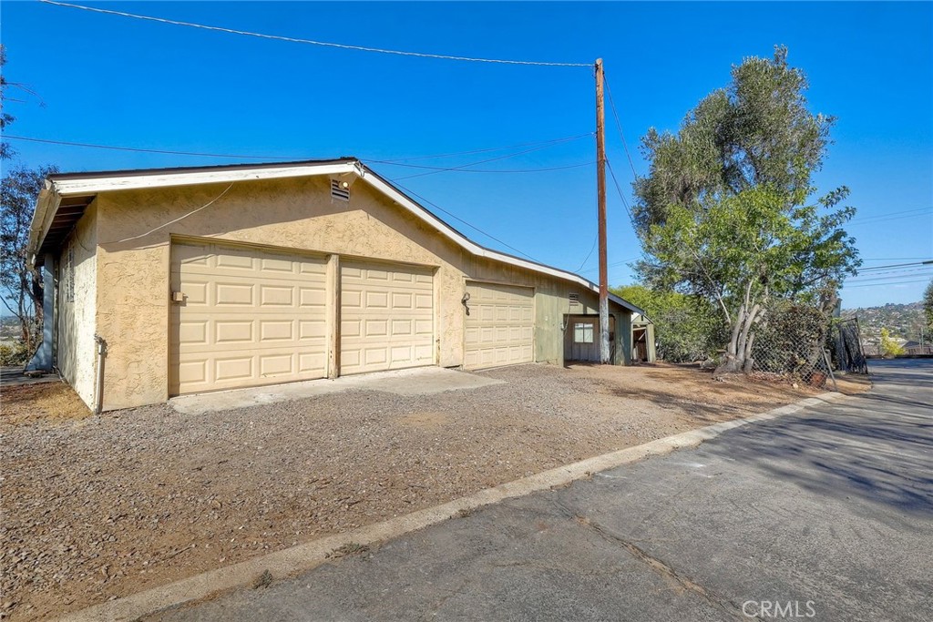 9377 Crest Property Photo 20