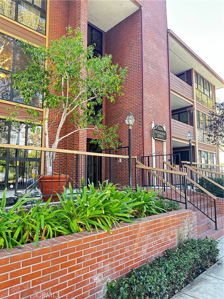 3200 W Riverside Drive M Property Photo 1