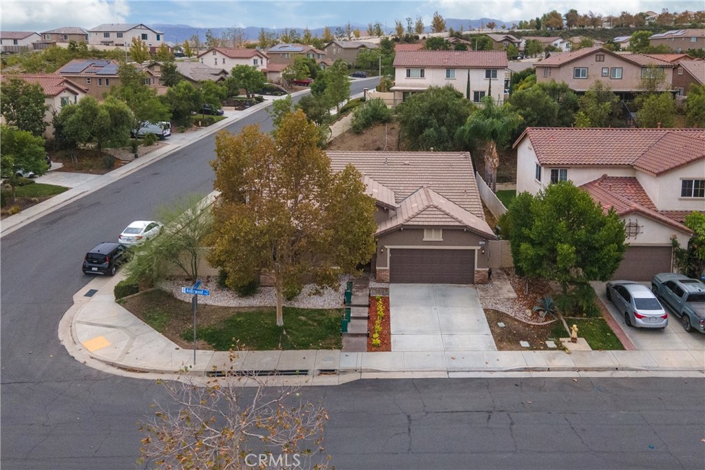 4165 Alderwood Property Photo 3