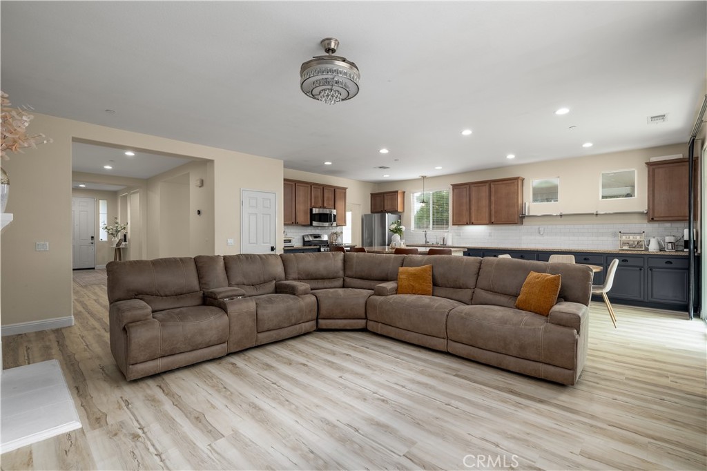 4165 Alderwood Property Photo 12