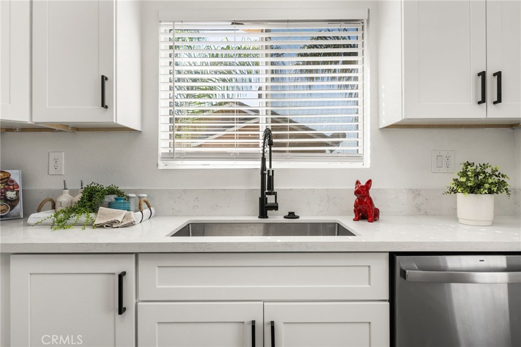 1122 Mirada Property Photo 3