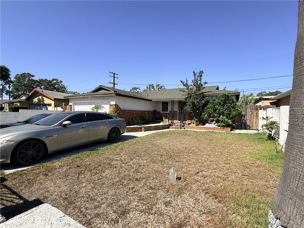 717 E Santa Rita Property Photo 5