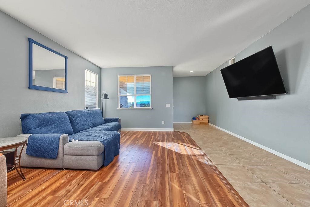 38588 Members Club Property Photo 5