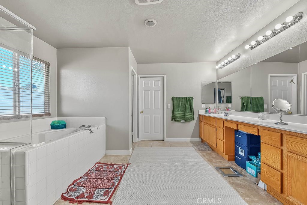38588 Members Club Property Photo 37