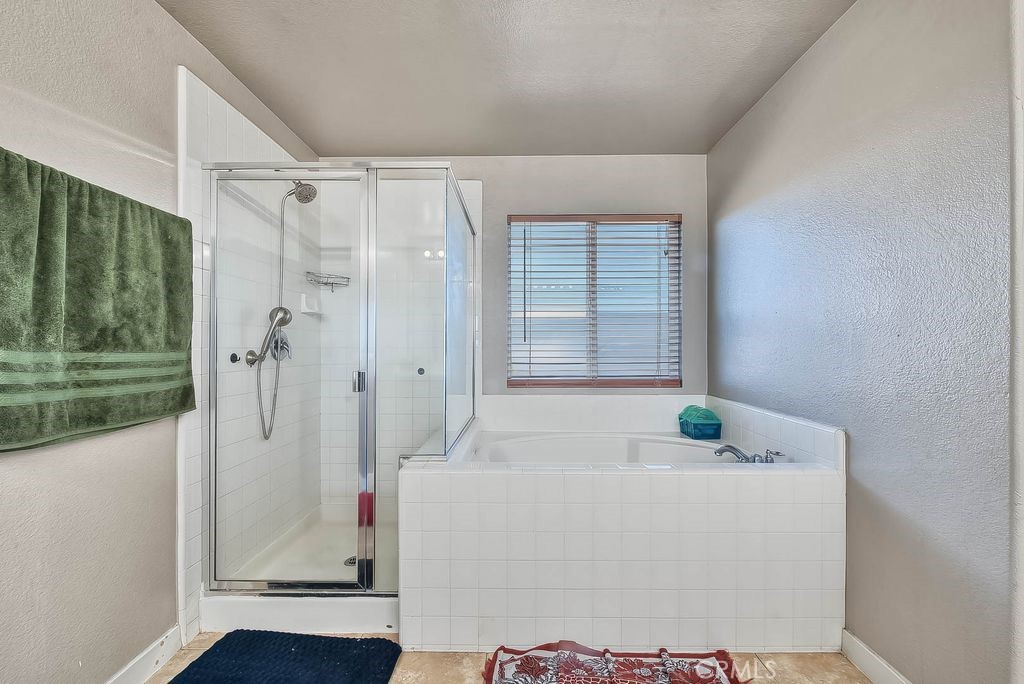 38588 Members Club Property Photo 38