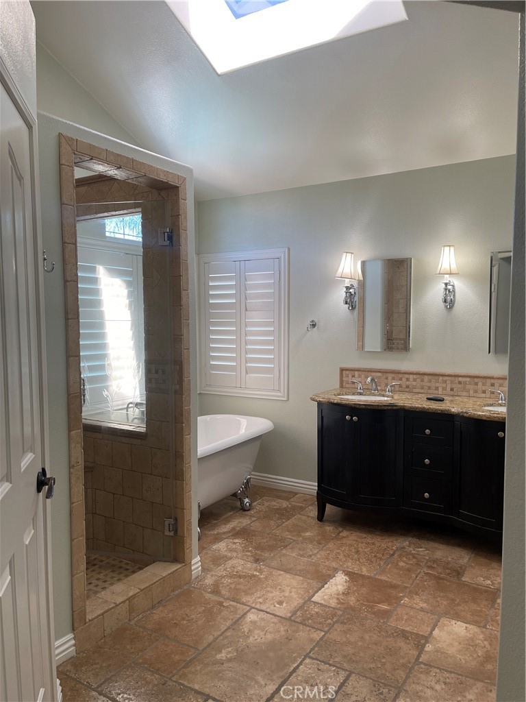 28822 Woodcrest Lake Property Photo 15