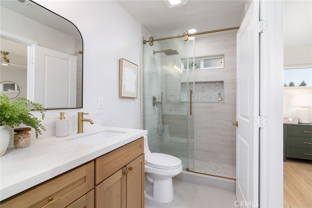 5996 College Property Photo 13