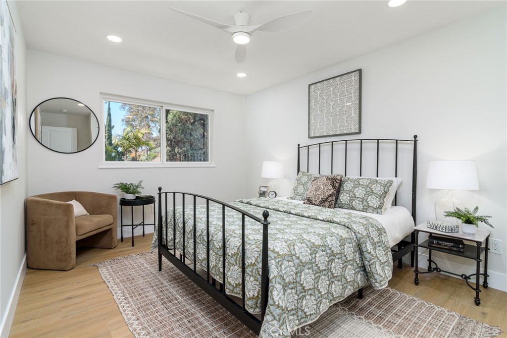 5996 College Property Photo 17