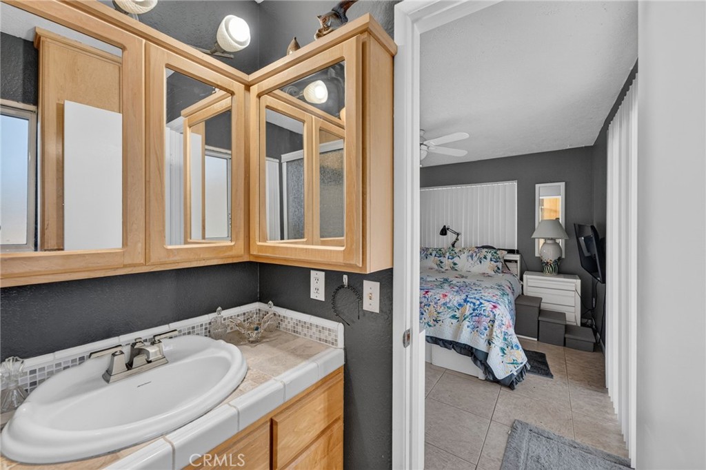 28660 Mapes Property Photo 17