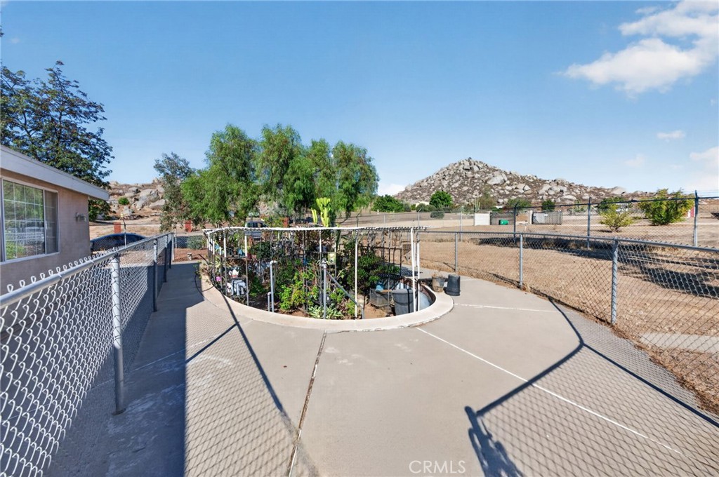 28660 Mapes Property Photo 60