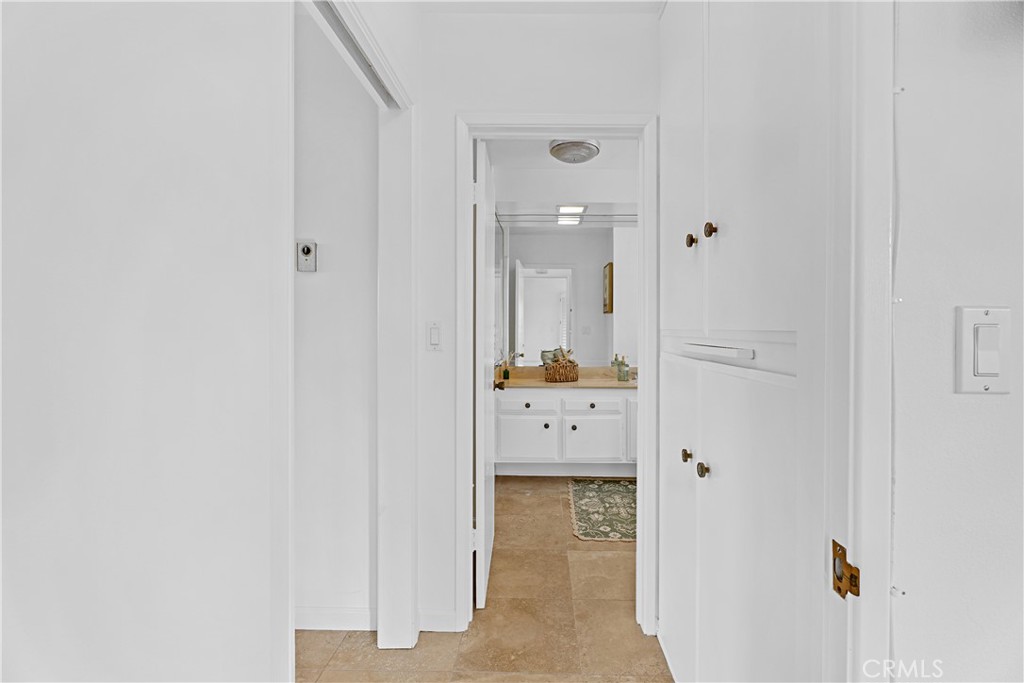1100 Rutland Property Photo 11