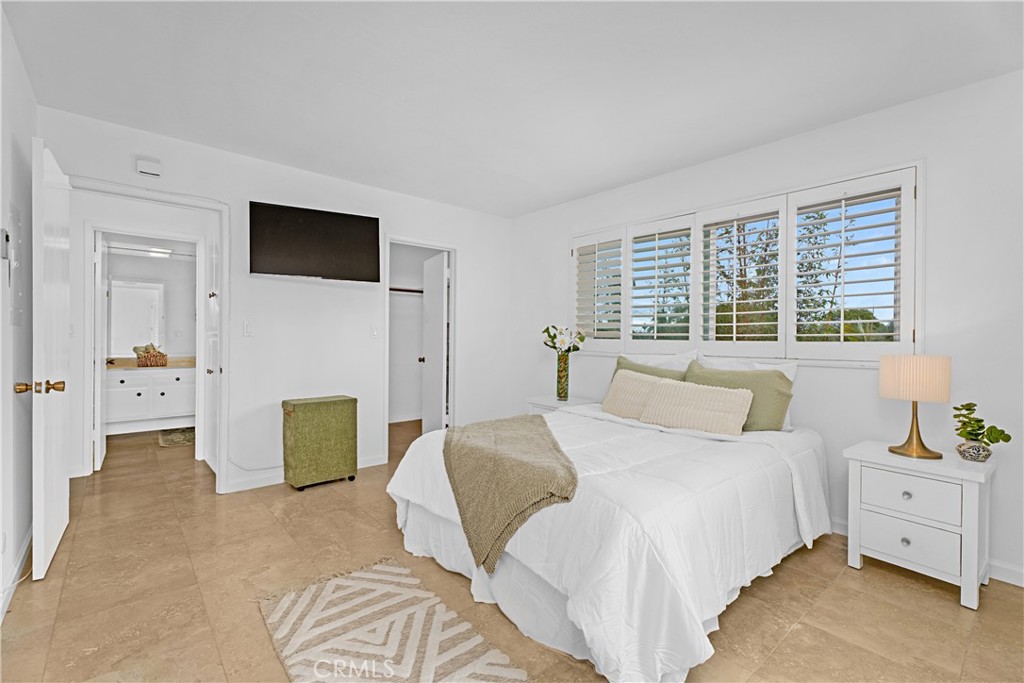 1100 Rutland Property Photo 17