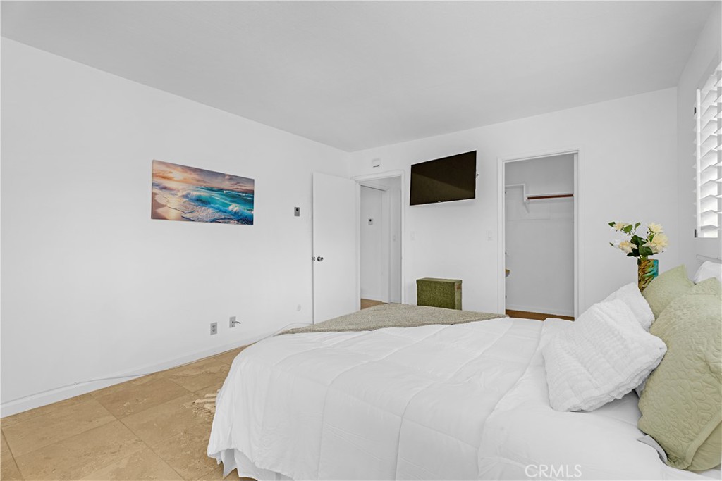 1100 Rutland Property Photo 18