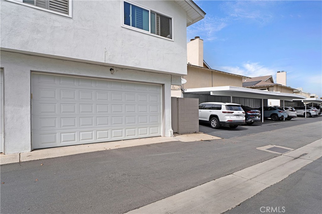 1100 Rutland Property Photo 22