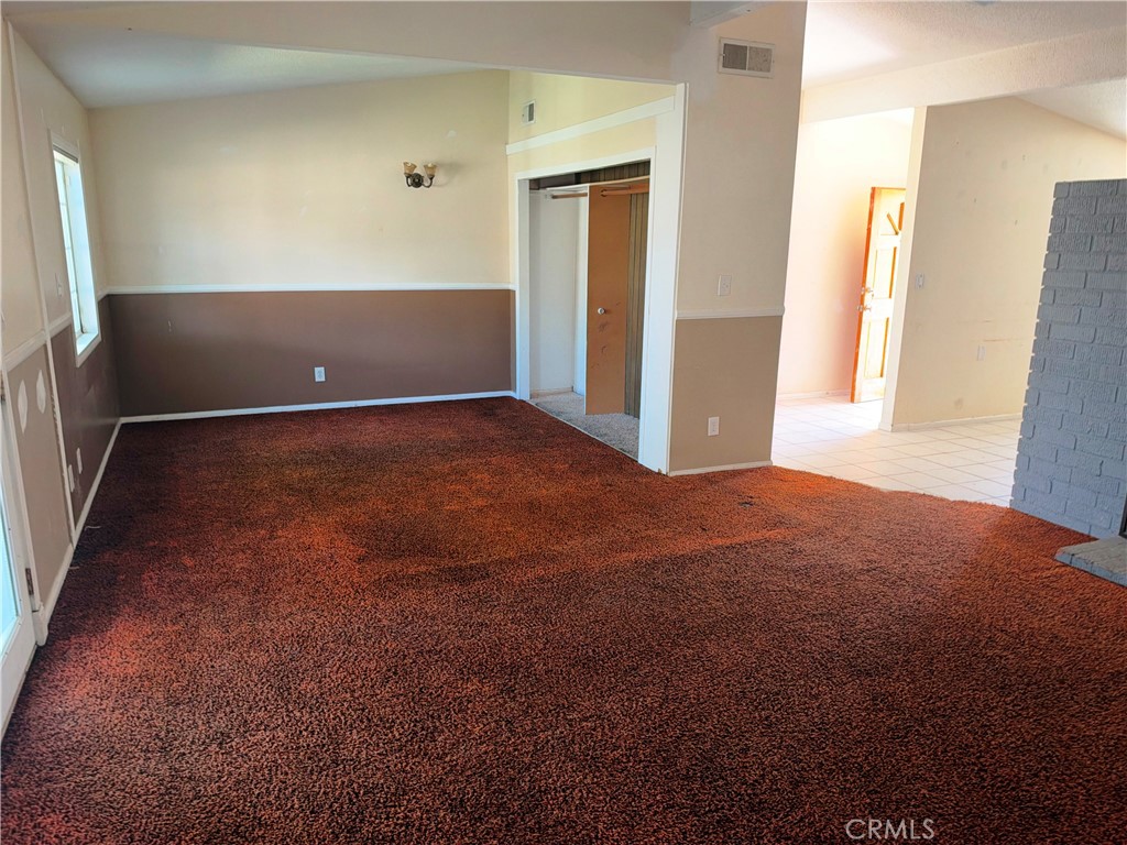 1121 Valiant Property Photo 6