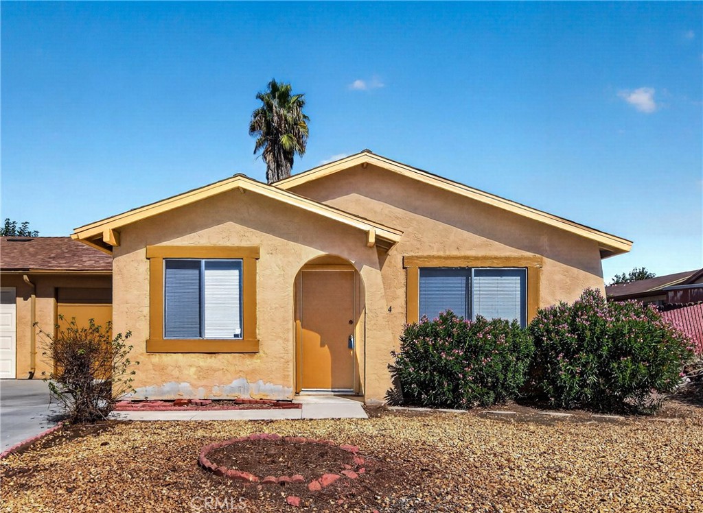 1964 W Oakland Avenue Property Photo 2