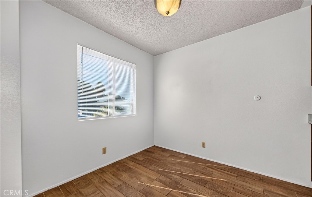 1964 W Oakland Avenue Property Photo 6