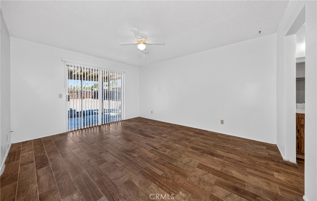 1964 W Oakland Avenue Property Photo 9