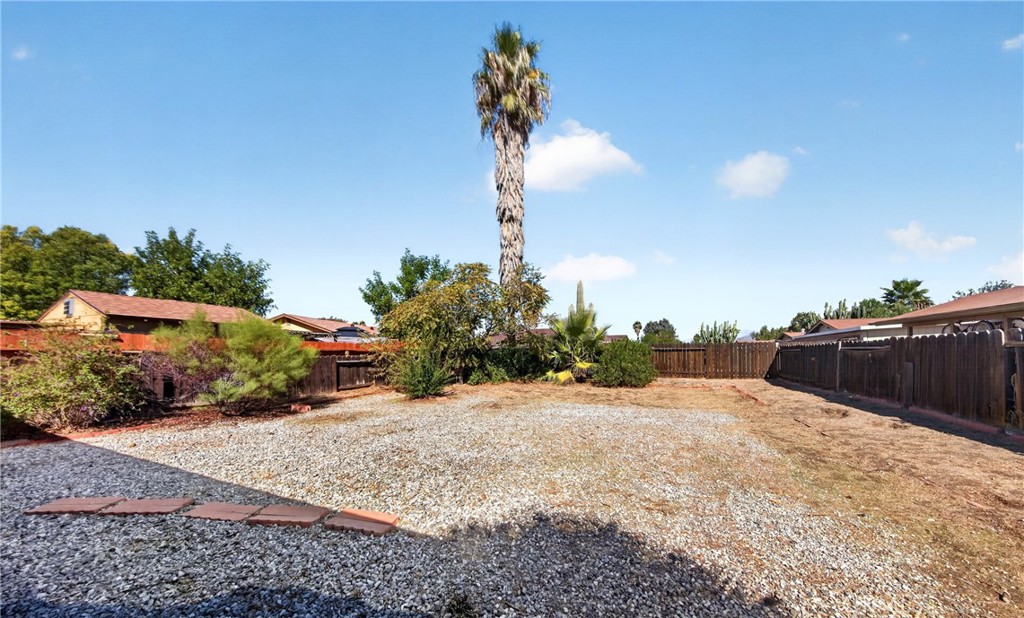1964 W Oakland Avenue Property Photo 17