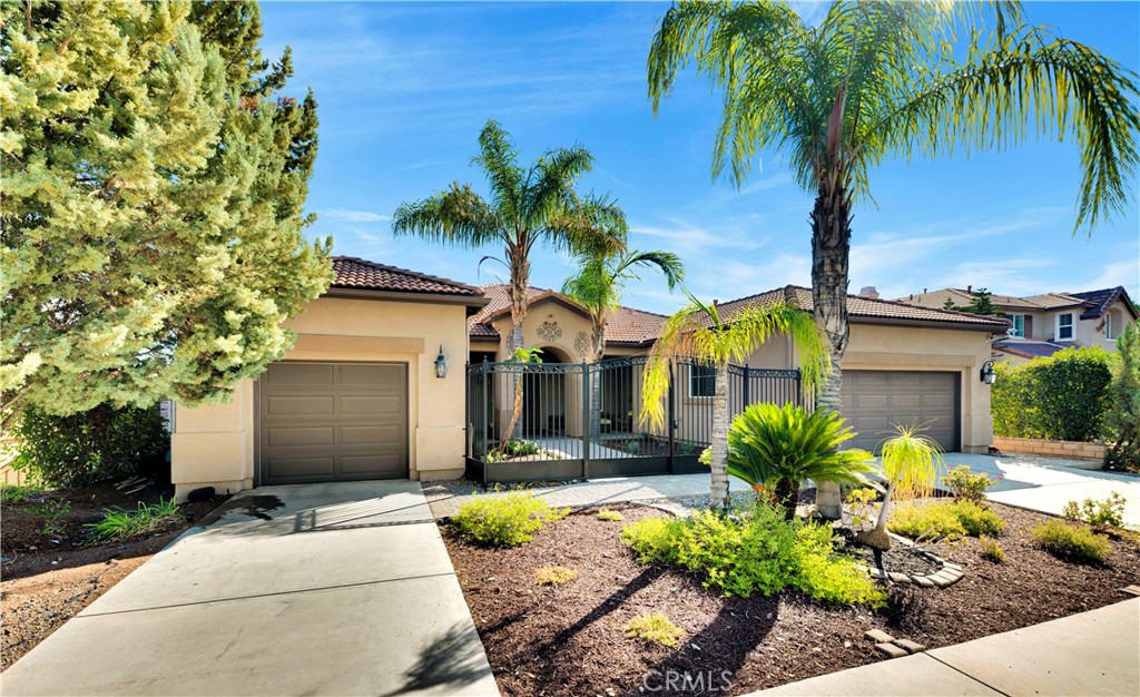 10 Via Palmieki Court Property Photo 1