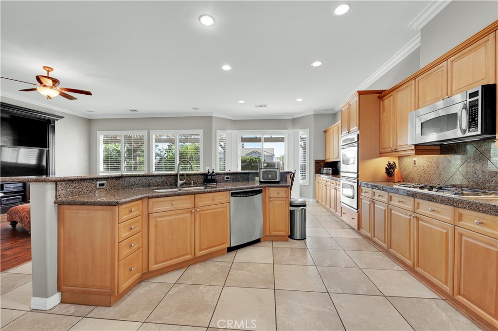10 Via Palmieki Court Property Photo 16