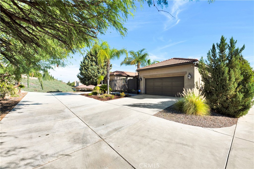 10 Via Palmieki Court Property Photo 35