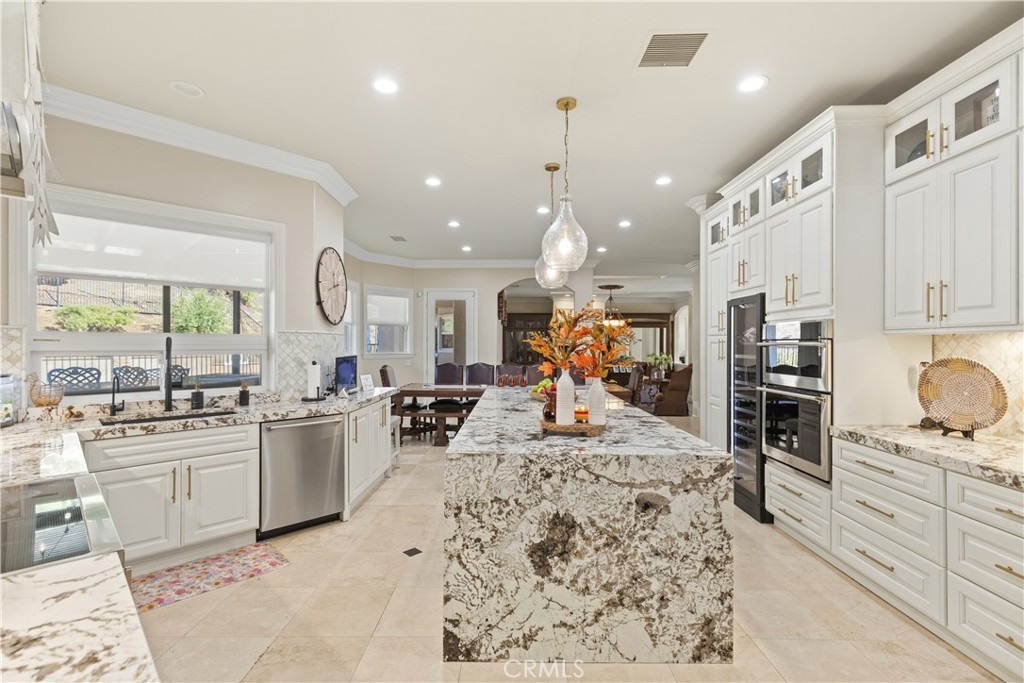 38580 Celine Cove Property Photo 6