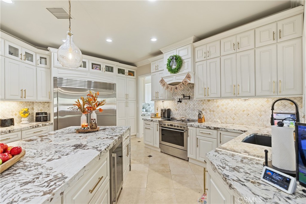 38580 Celine Cove Property Photo 9