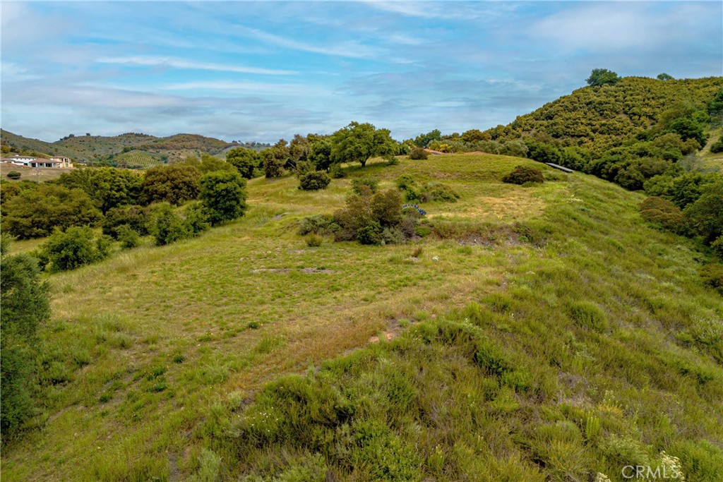 8 Via Tornado Property Photo 5
