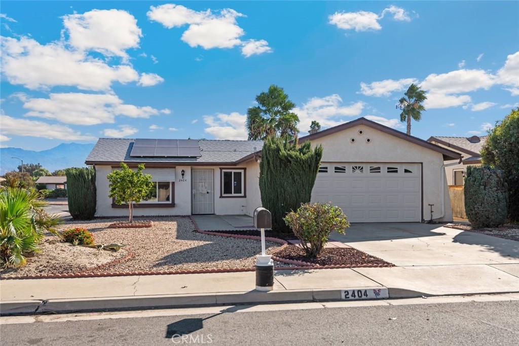 2404 El Rancho Circle Property Photo 1