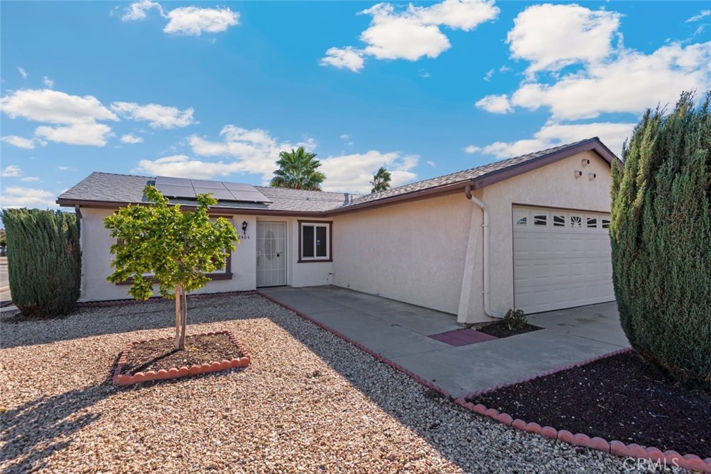 2404 El Rancho Circle Property Photo 2