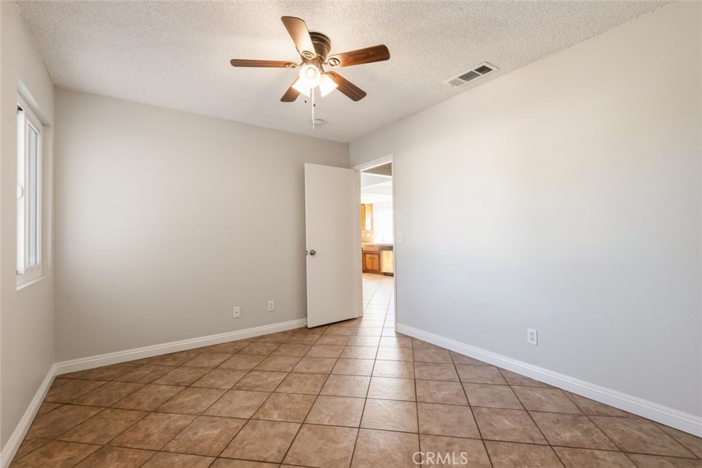 2404 El Rancho Circle Property Photo 19