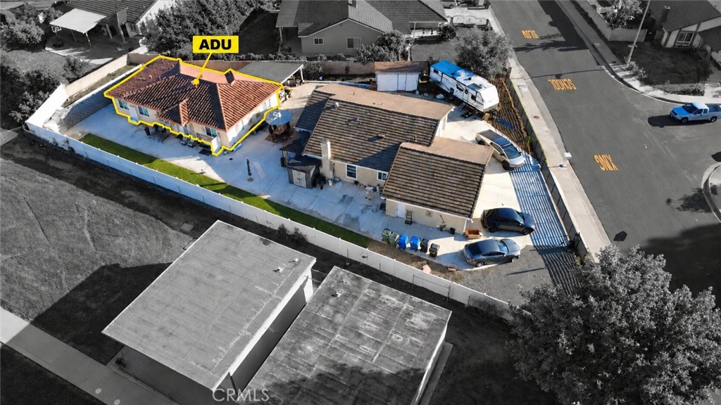 2020 Arcdale Property Photo 3