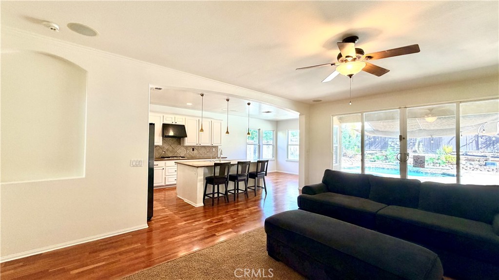 335 Plaza Toluca Property Photo 4