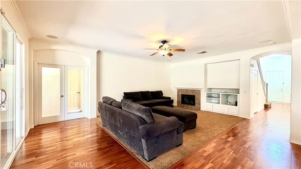 335 Plaza Toluca Property Photo 5