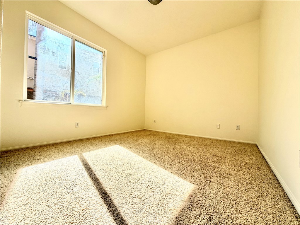 335 Plaza Toluca Property Photo 12