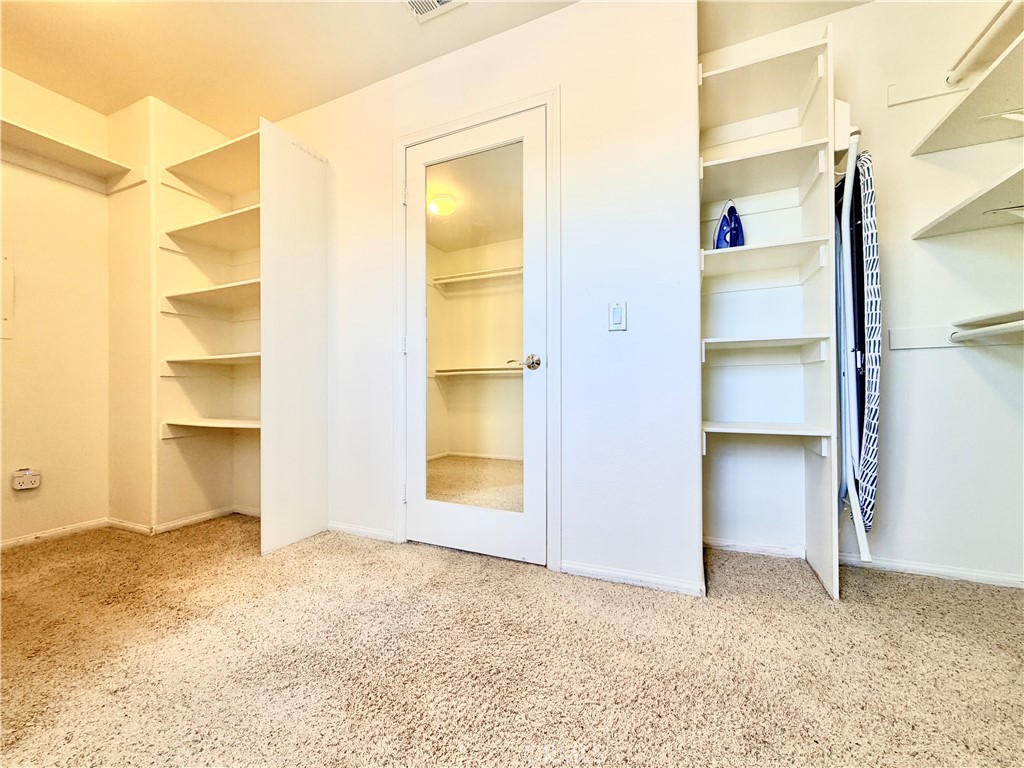 335 Plaza Toluca Property Photo 42