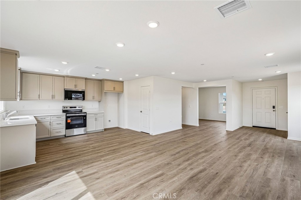 10635 Sea Venture Way Property Photo 8