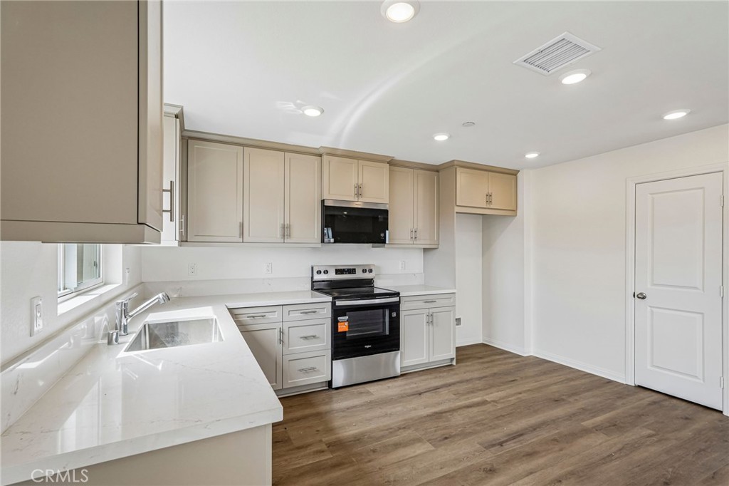 10635 Sea Venture Way Property Photo 9