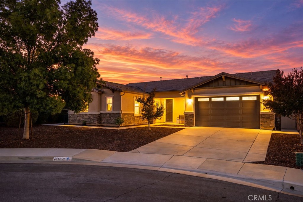 30452 Full Moon Court Property Photo 1