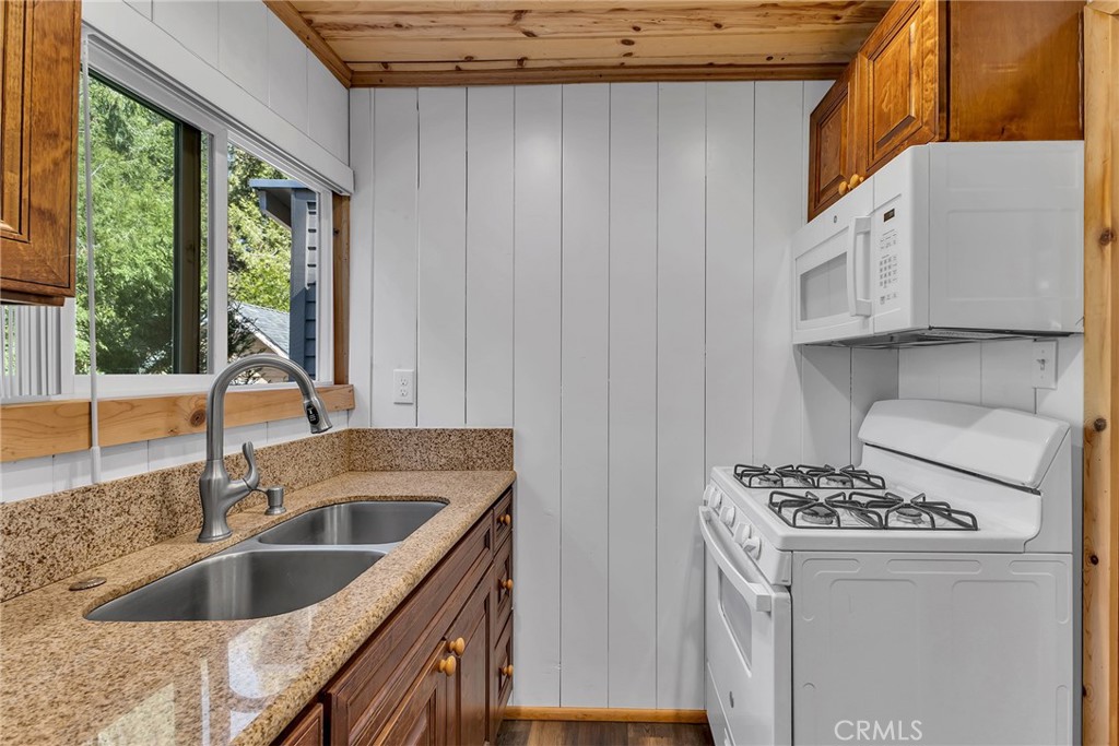 53480 Marian View Property Photo 17