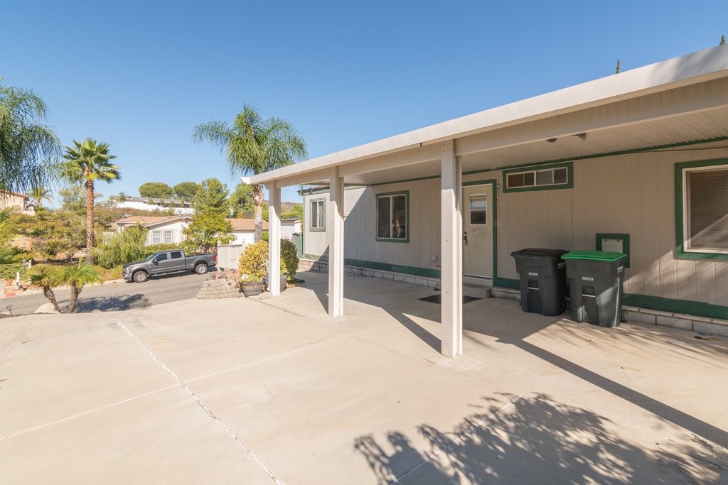 34262 Tractor Property Photo 6
