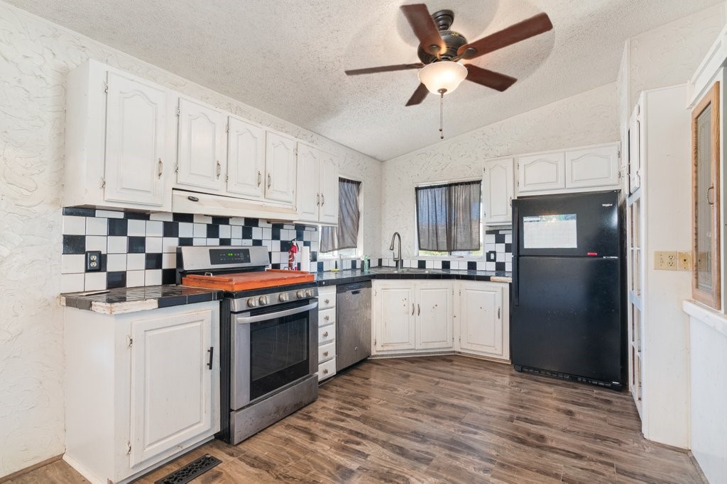 34262 Tractor Property Photo 10